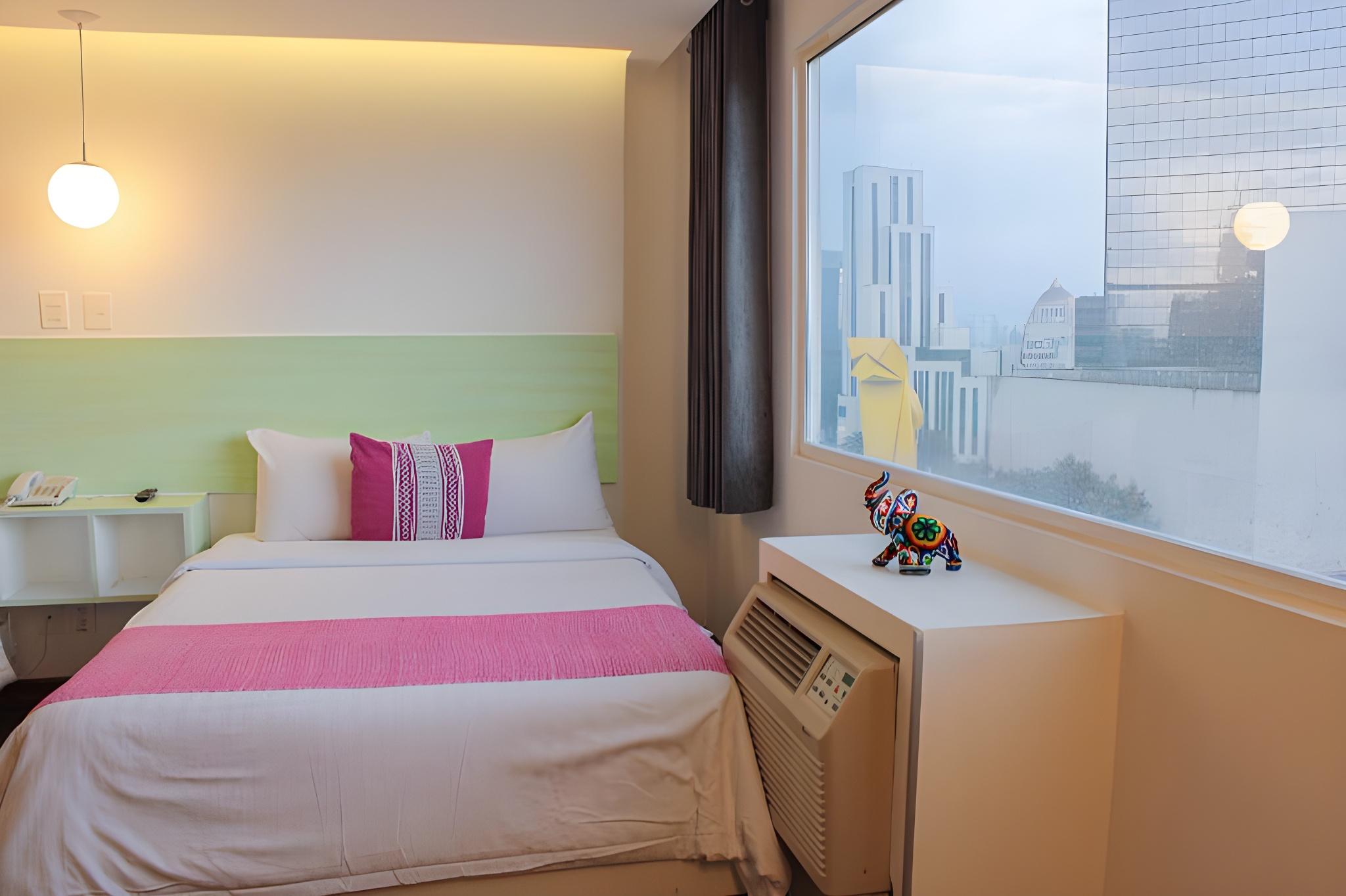 Executive, Suite