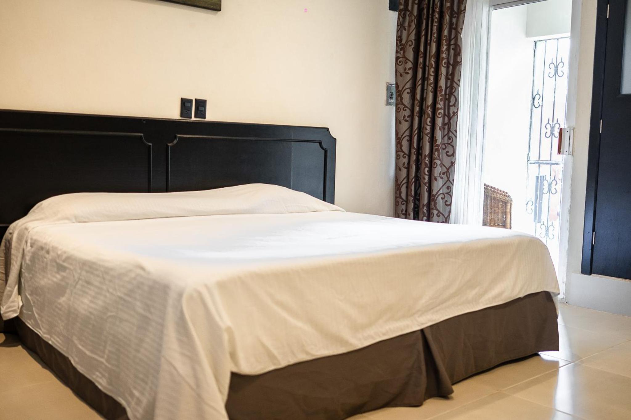 Room, King Bed, Balcony
