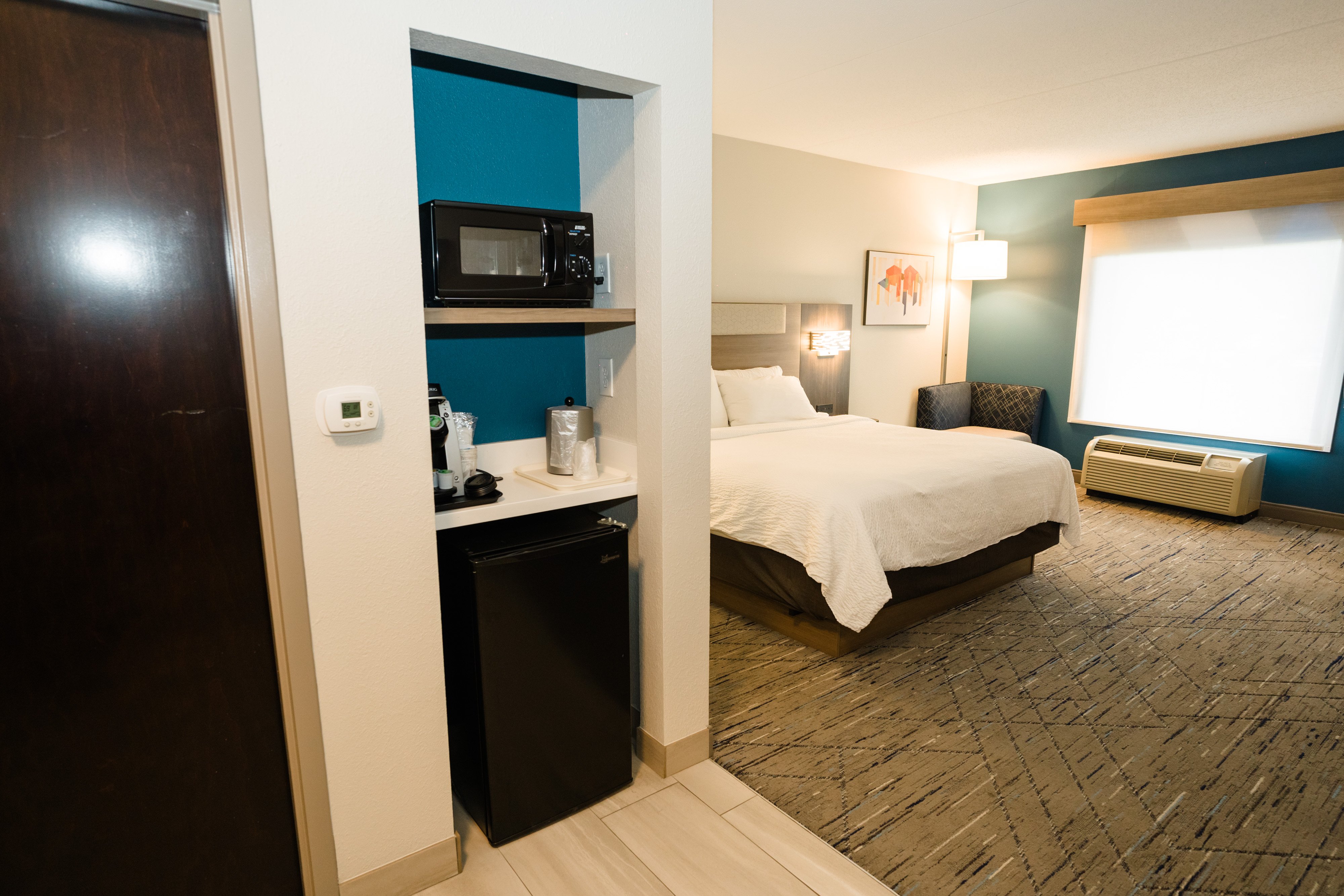 Holiday Inn Express Hotel Suites Kodak East Sevierville 33/64