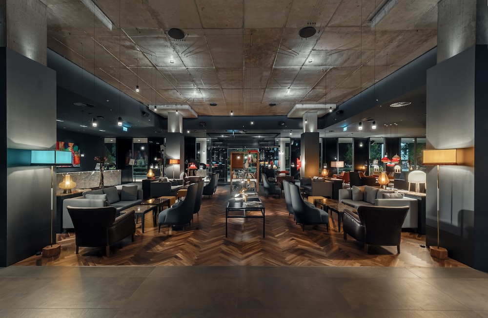 Crowne Plaza Podgorica by IHG 58/78