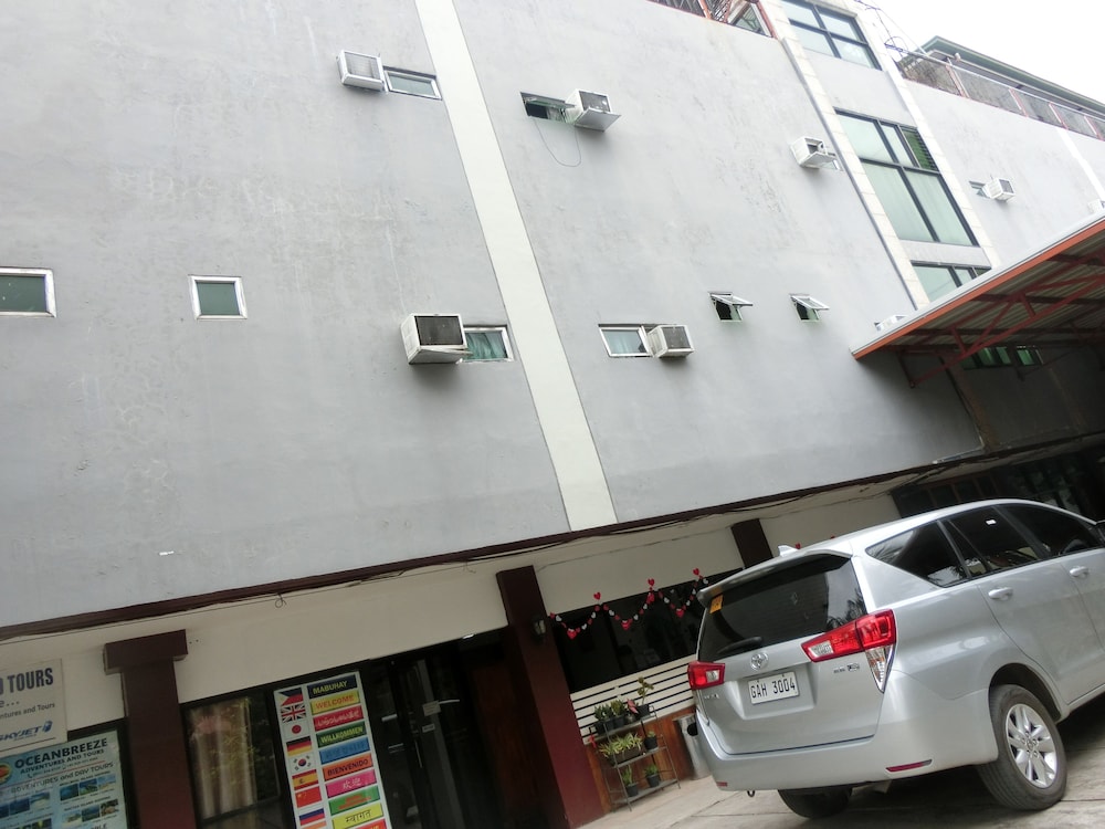 Axis Pension Hotel 2/50