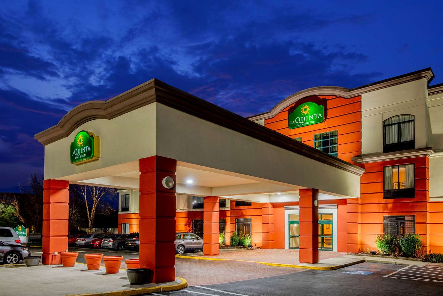 La Quinta Inn And Suites by Wyndham Mt. Laurel - Philadelphia 2/62