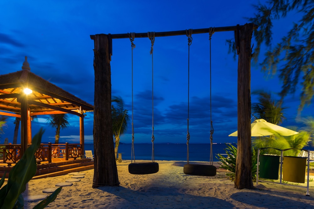 Gold Coast Phu Quoc Resort 65/68
