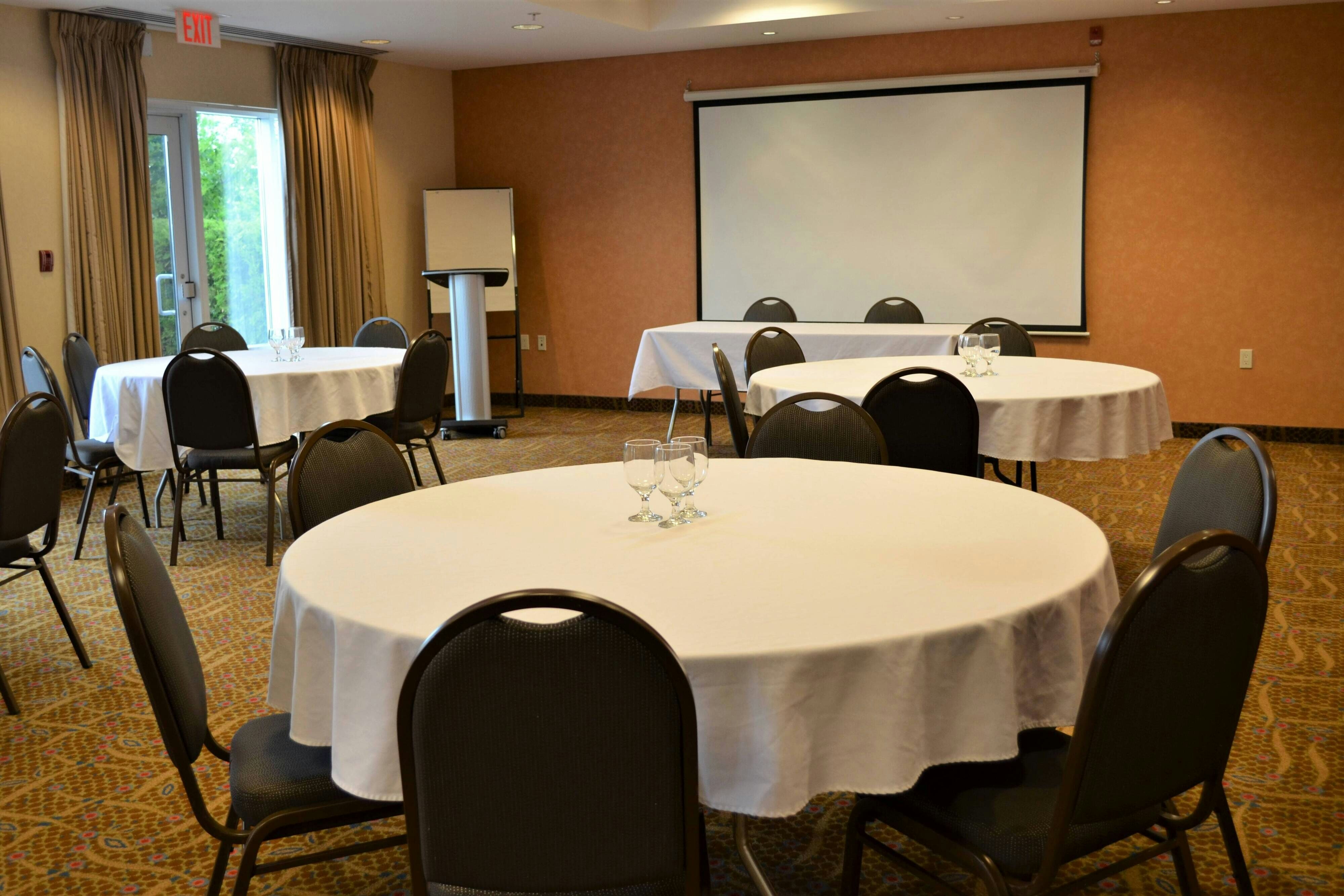 Fairfield Inn & Suites by Marriott Sault Ste. Marie 8/10