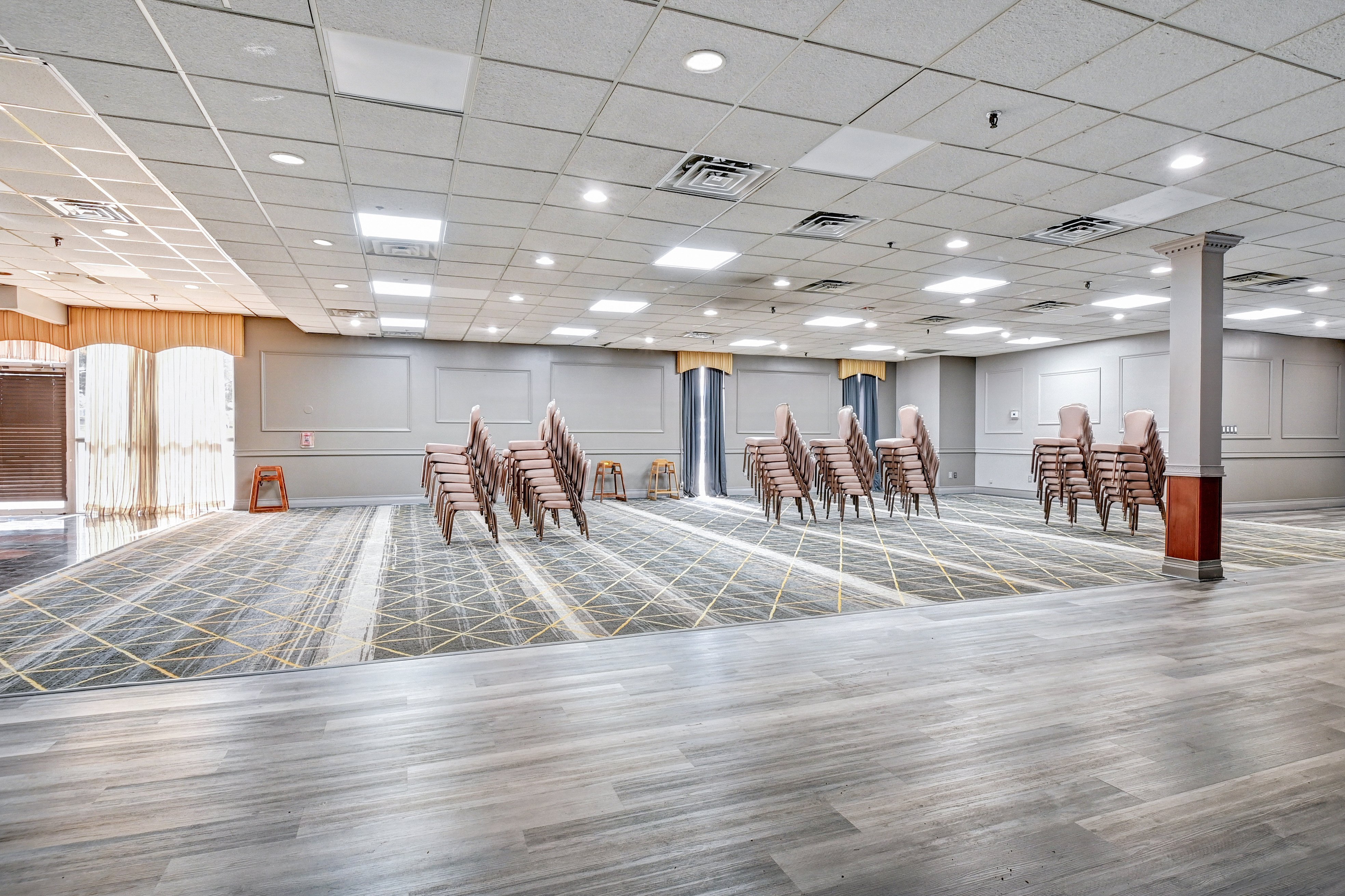 Holiday Inn Piscataway Somerset (Ex Radisson Hotel Piscataway) 42/81