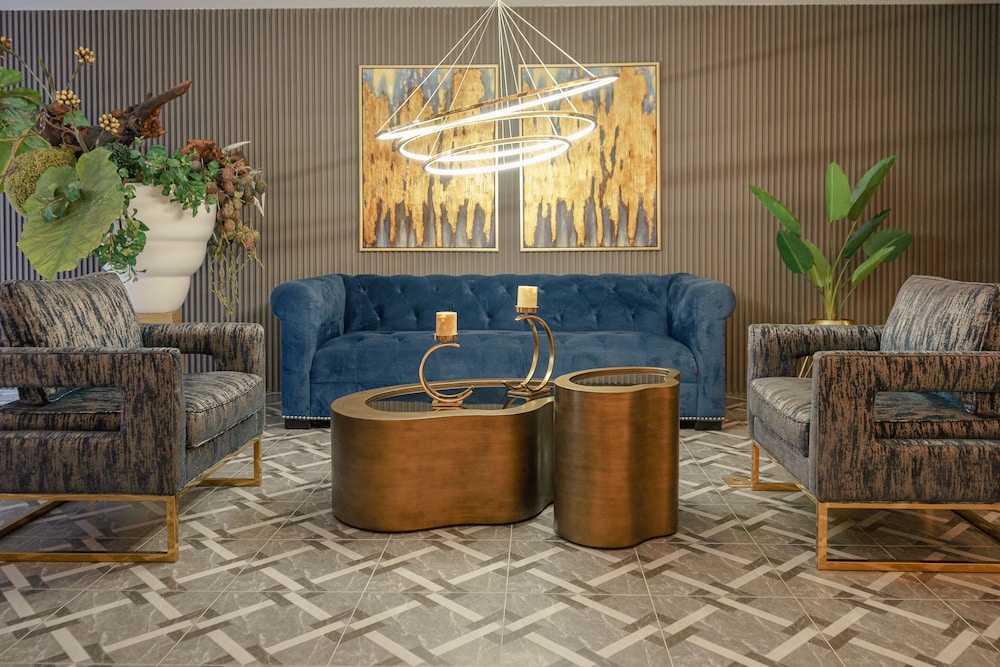 First Class Hotel 48/58