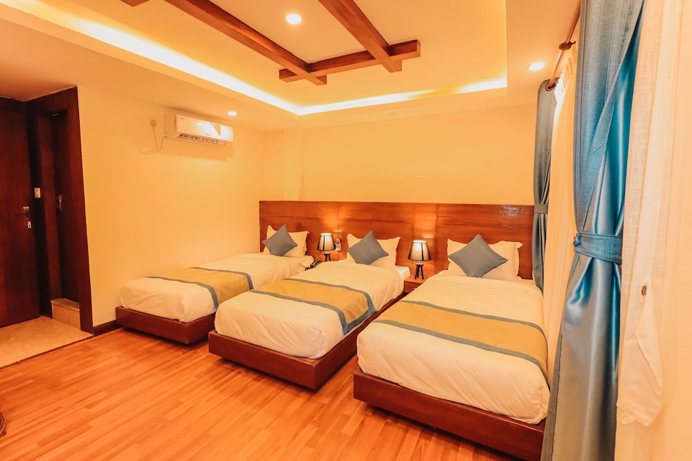 Kathmandu Aagantuk Hotel 10/33