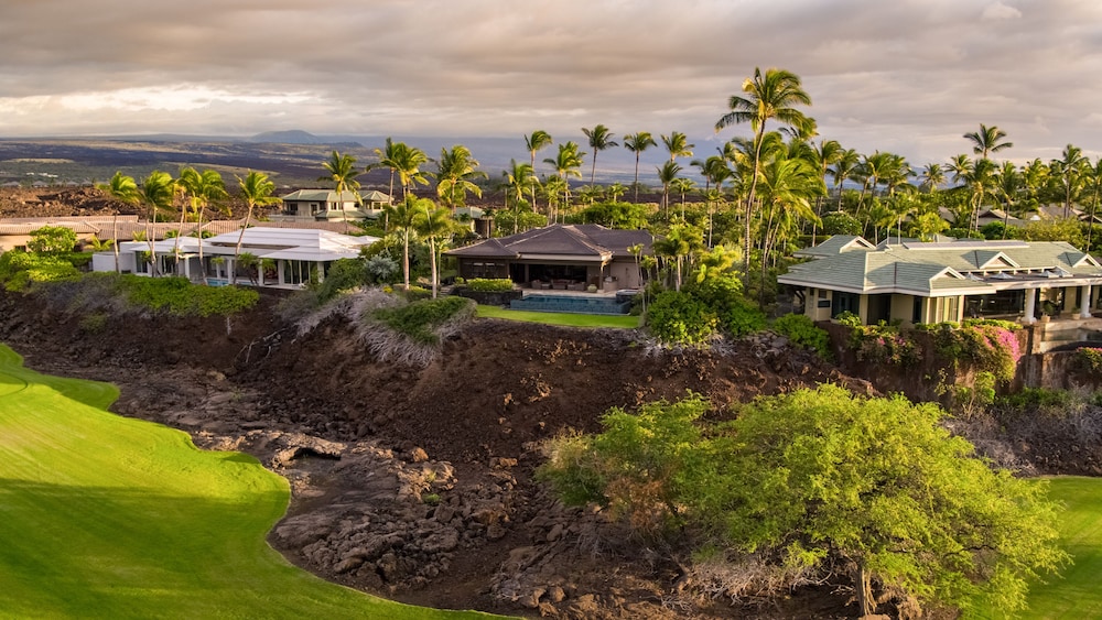 Mauna Lani Home Collection A CoralTree Residence Collection 47/49