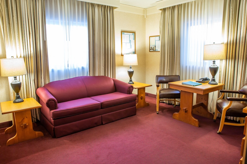 Bavarian Inn Lodge 34/64