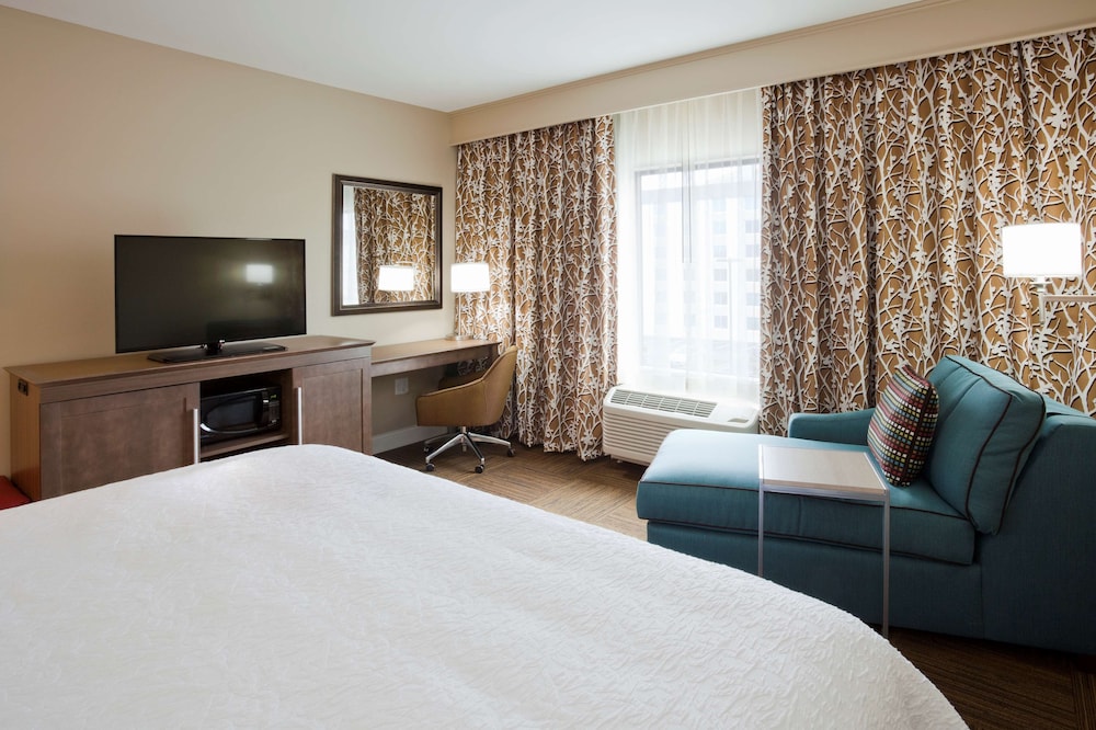 Hampton Inn Bloomington West 12/41