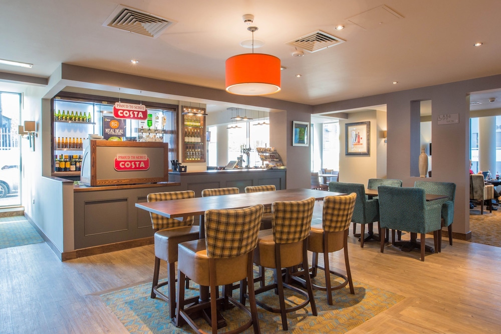 Premier Inn St Albans City Centre 20/43