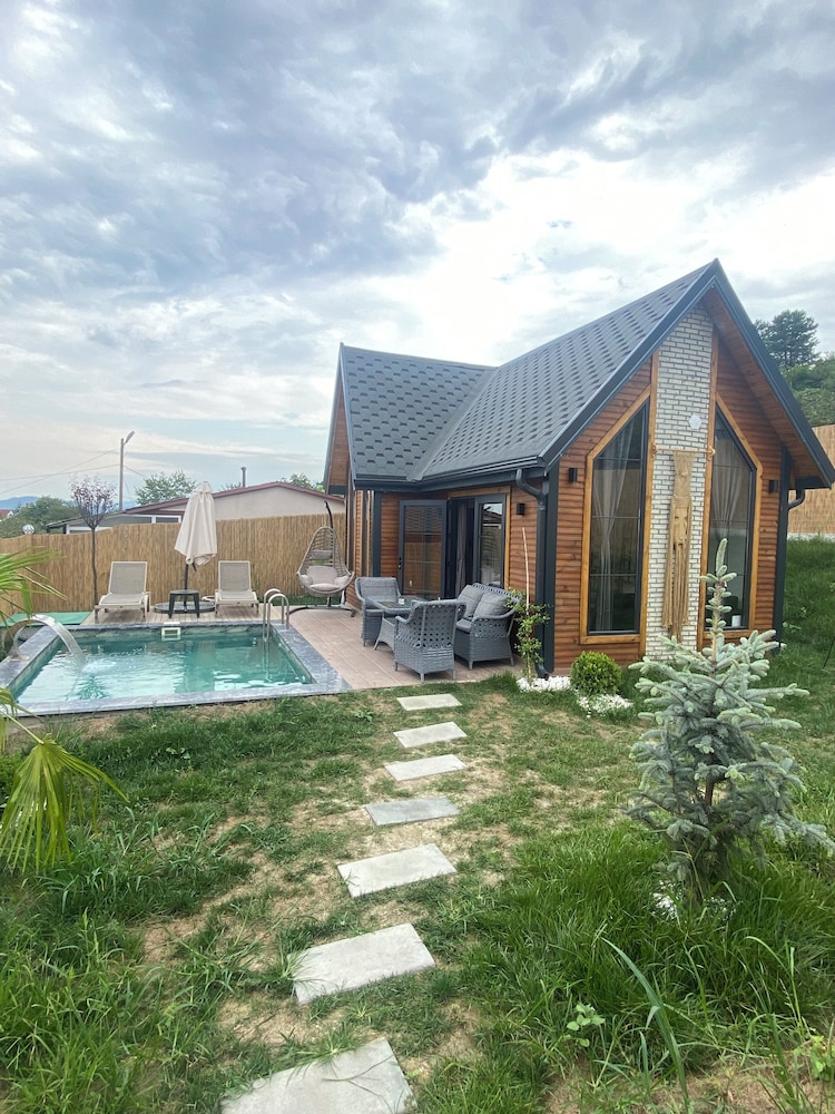 Mayan Bungalows 35/42