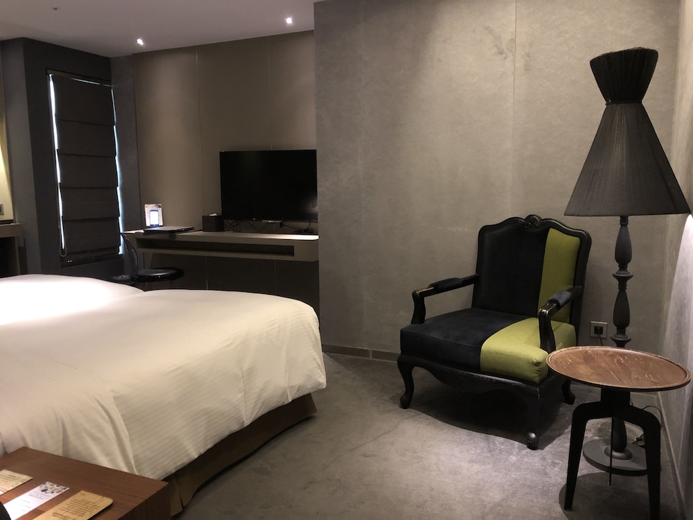 CHECK inn Taipei Nanjing 28/73