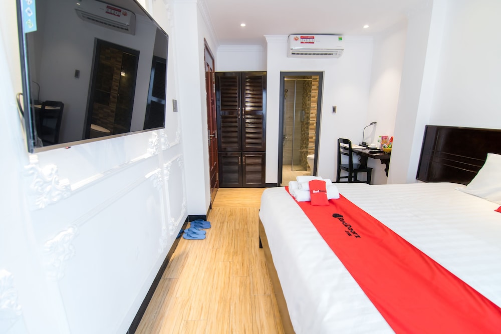 Reddoorz Plus Near Ba Chieu Market 7/24
