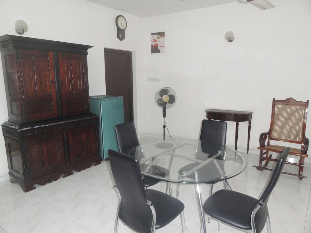 Hillstreet Villa 26/41