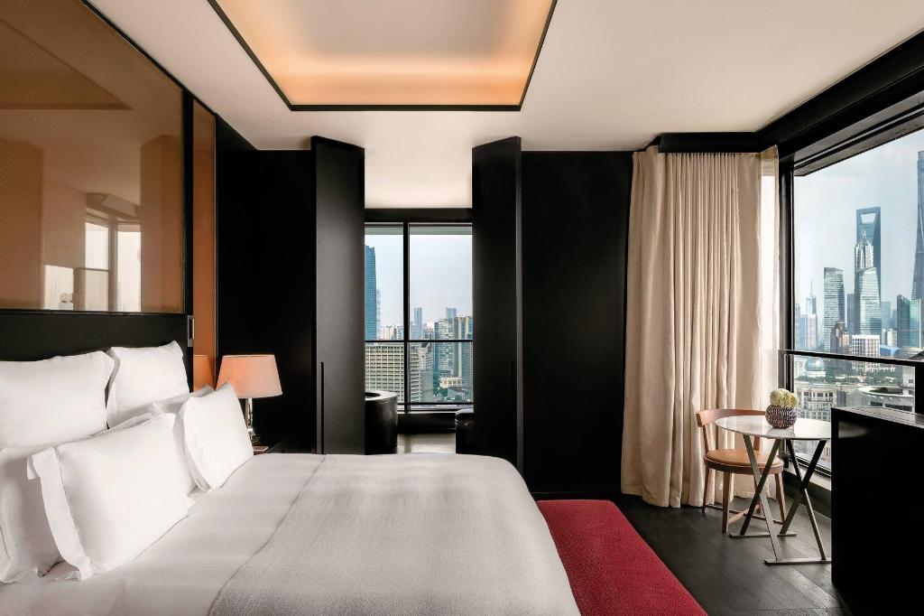 1 Bedroom, Bund, Deluxe, Suite, King Bed, River View, Skyline View