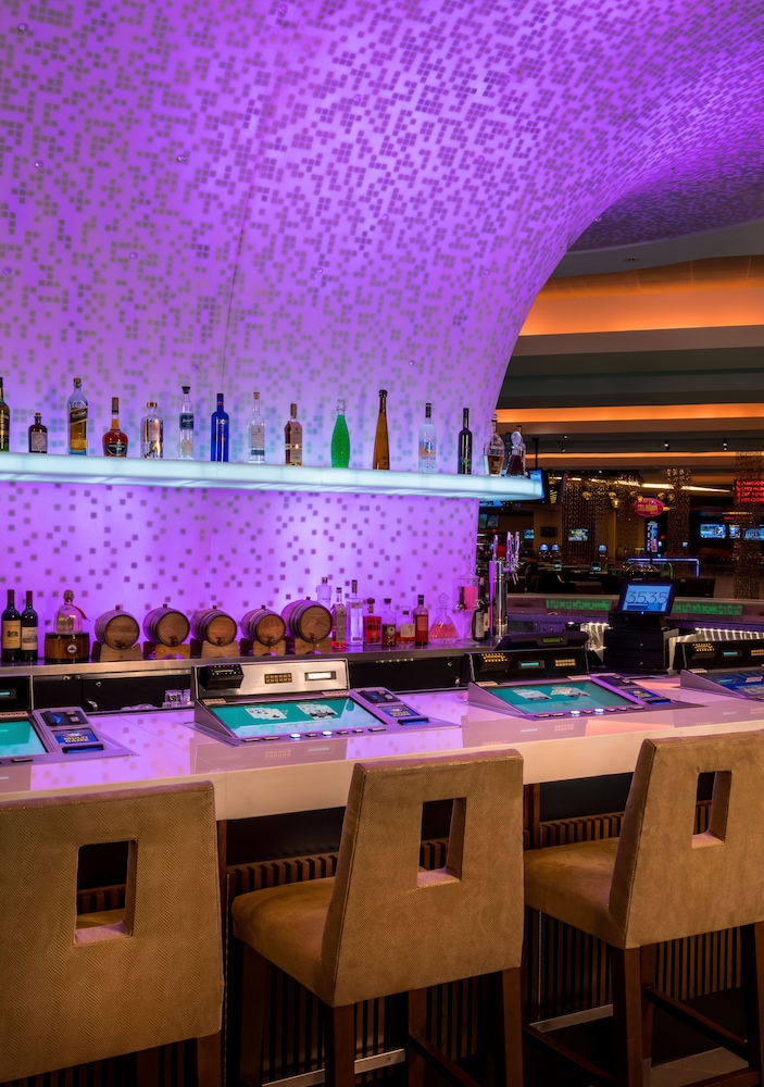 The LINQ Hotel & Casino - A Caesars Rewards Destination 37/54