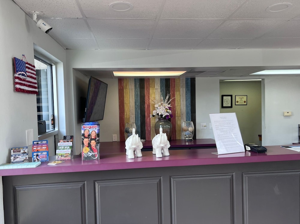 Motel 6 Branson West Silver Dollar City 12/58
