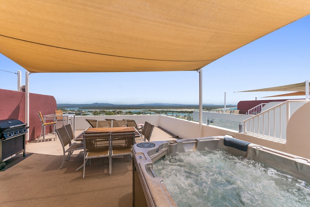 BALI HAI APARTMENTS NOOSA 17/50