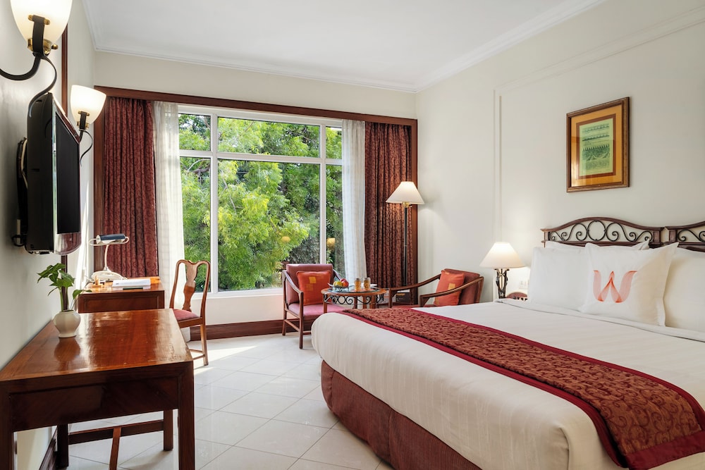 STANDARD, KING BED, GARDEN VIEW