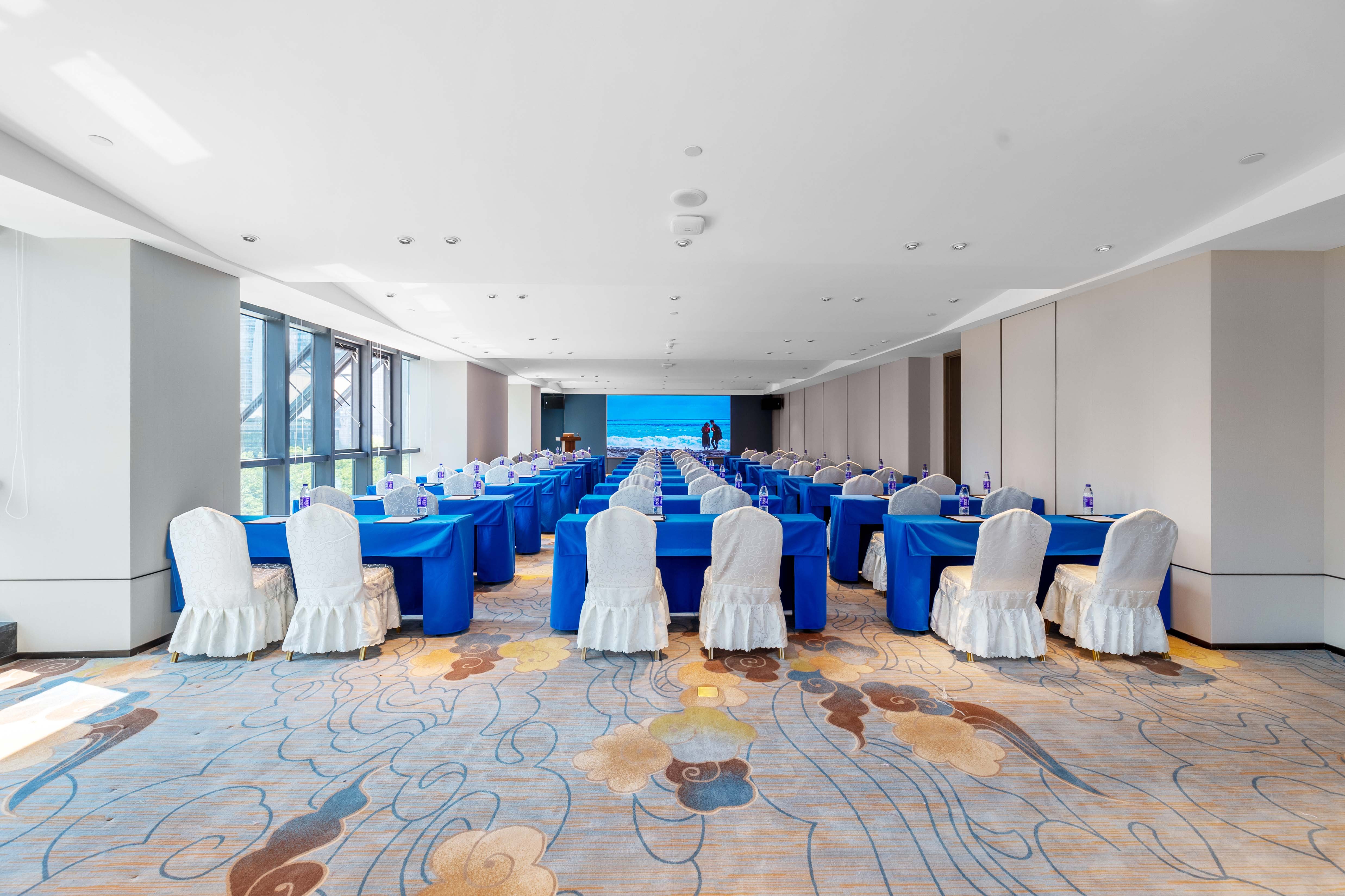 Holiday Inn Express Hangzhou Jiangnan 25/27