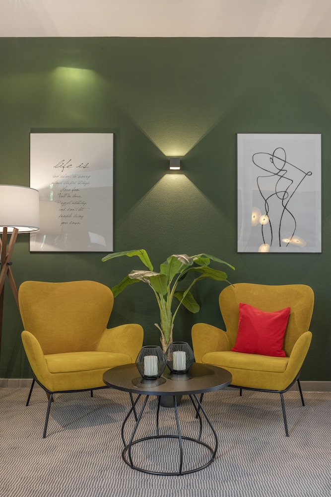 B&B HOTEL Krefeld-Sud 27/47