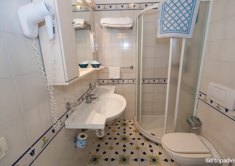 Gran Paradiso Hotel 45/46