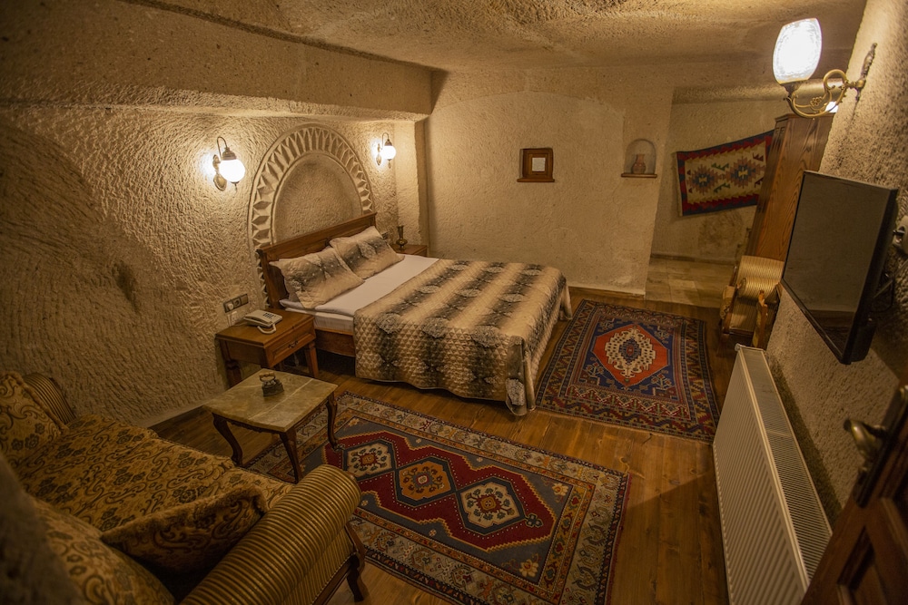 Stone House Cave 52/65