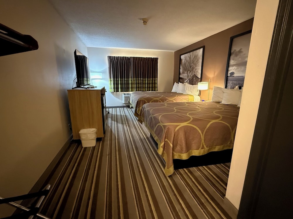 Super 8 by Wyndham Richmond VA 19/29
