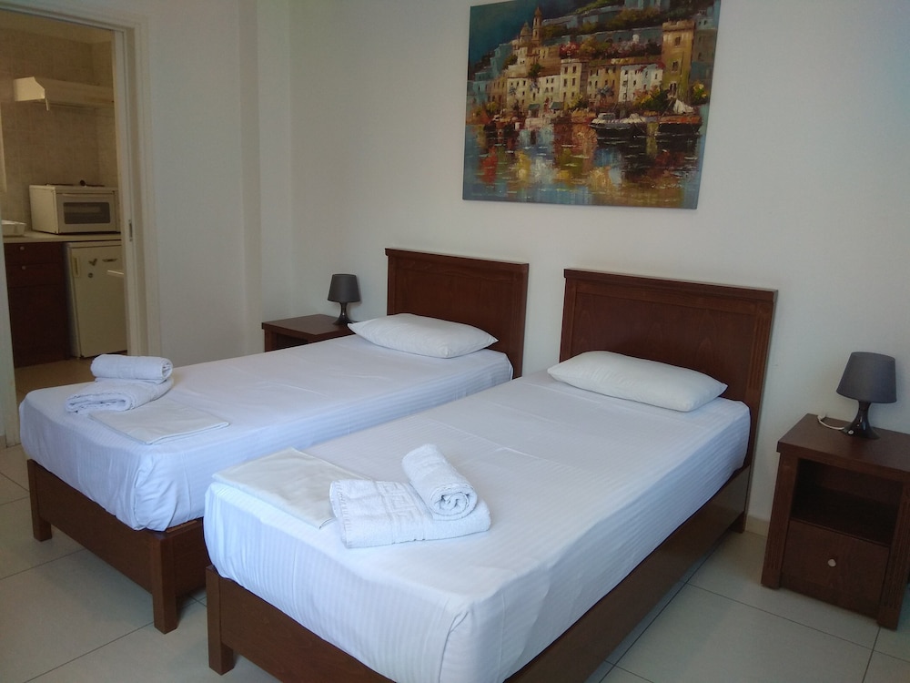 2 Bedrooms, Apartment, 1 Single and 2 Double Beds
