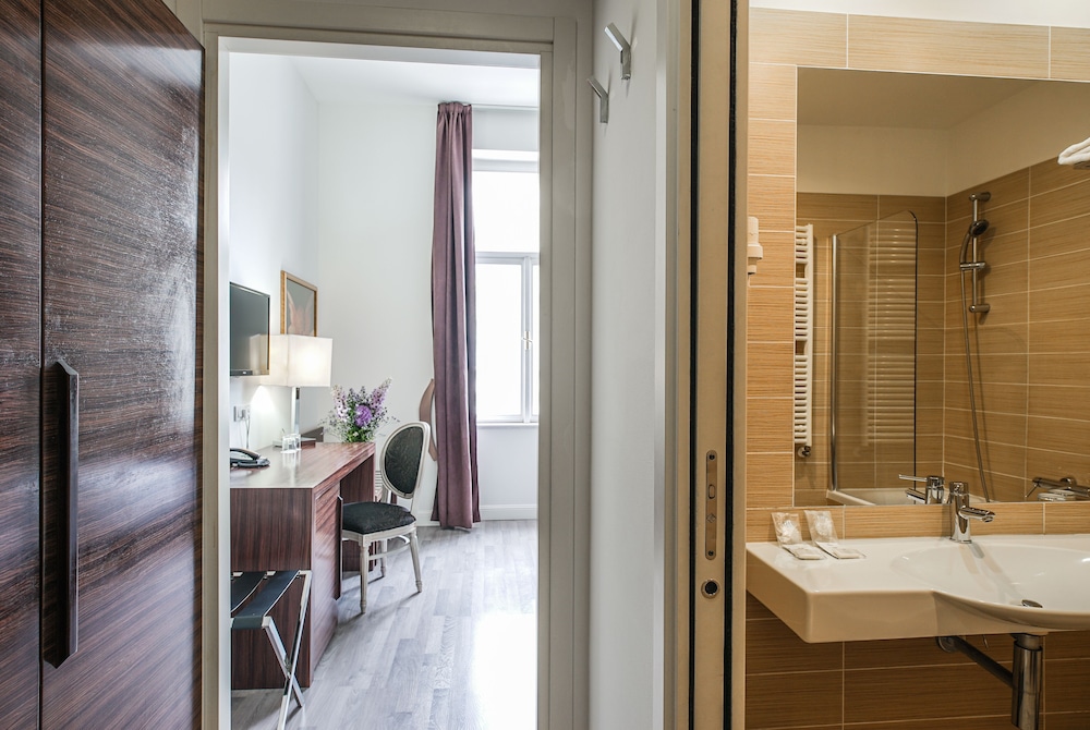 Hotel Assenzio Prague 7/48