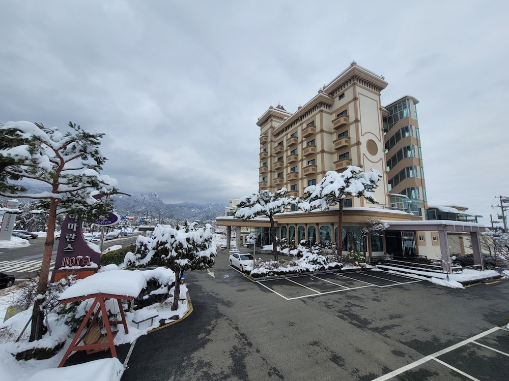 Hotel Amaranth 33/45