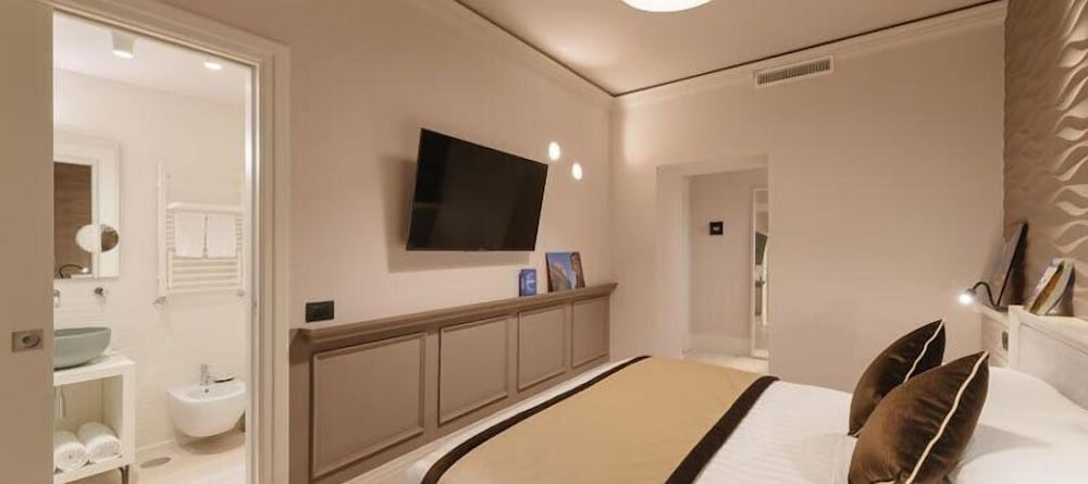 Rhea Silvia Luxury Navona 6/50