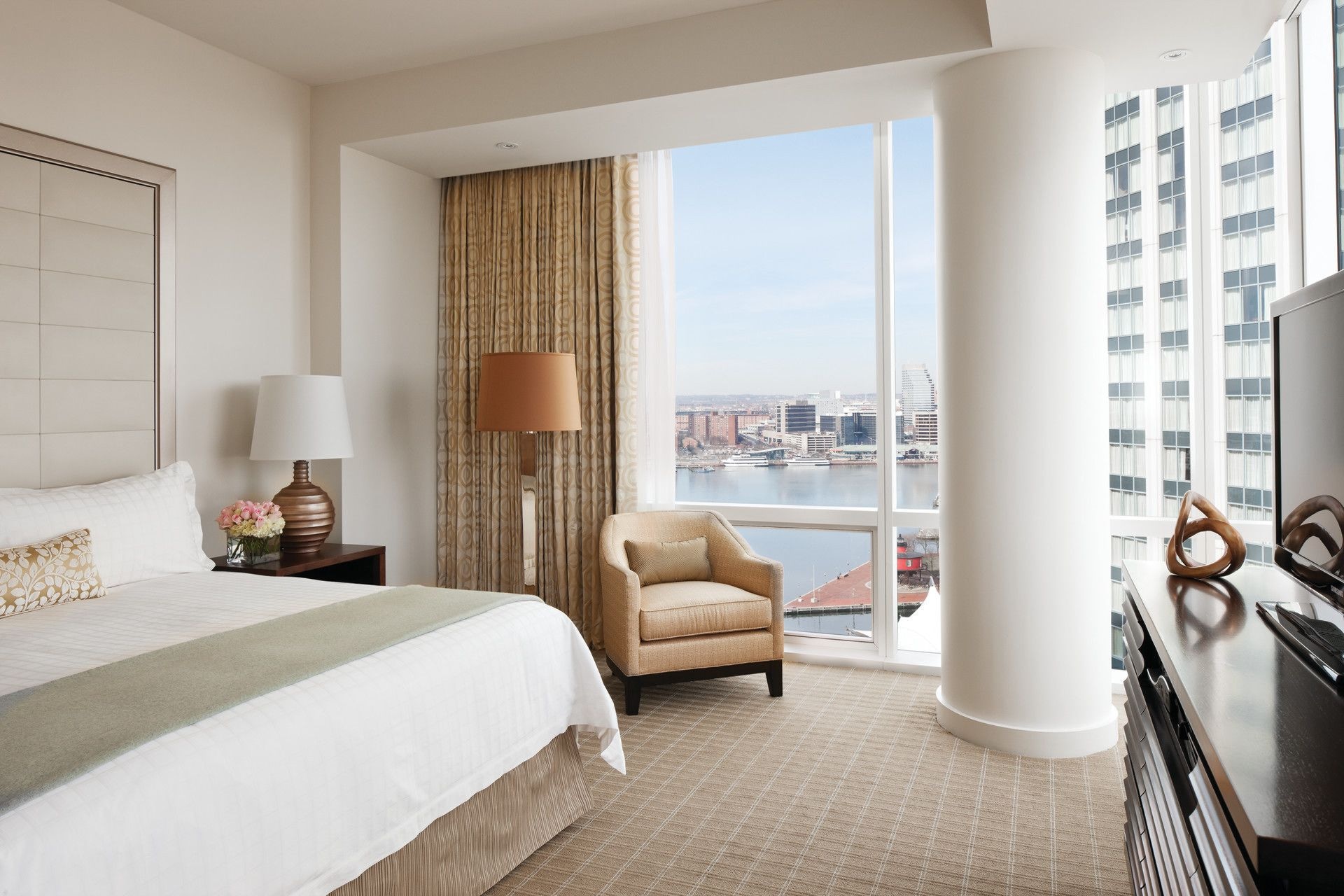 PREMIER, KING BED, HARBOUR VIEW
