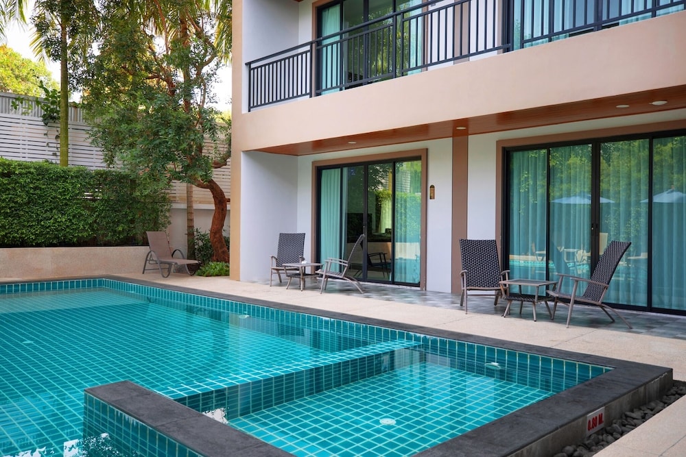 The Bell Airport Phuket Hotel 46/50