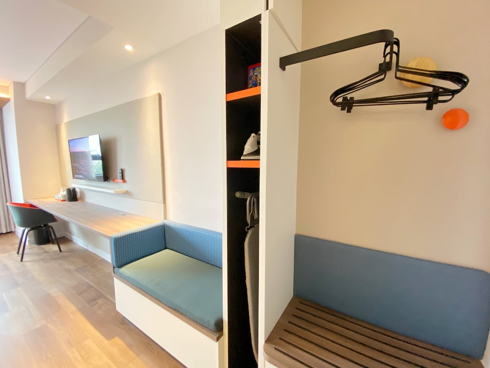 Holiday Inn Express Quanzhou City Center 45/52
