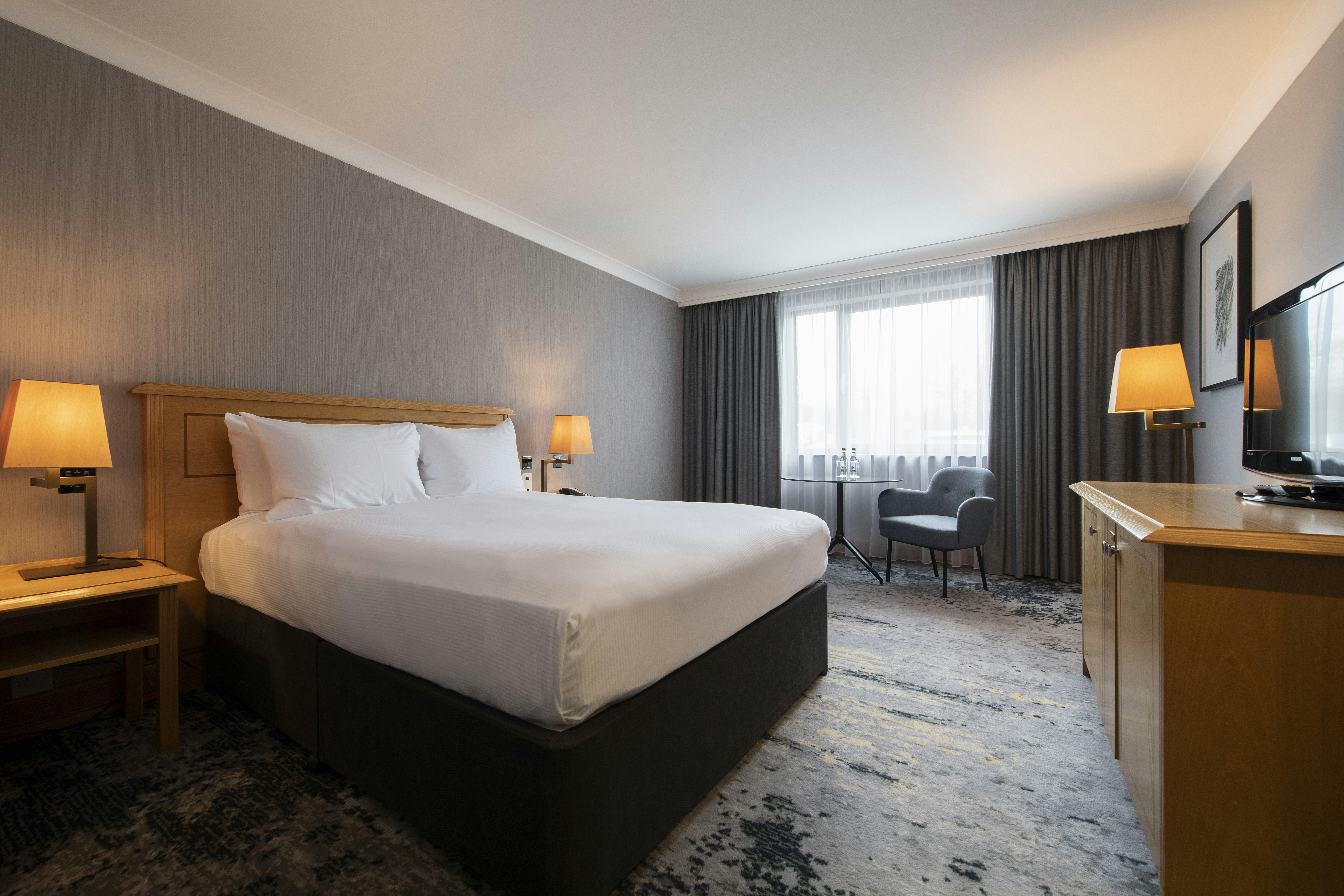 GUEST ROOM, QUEEN BED