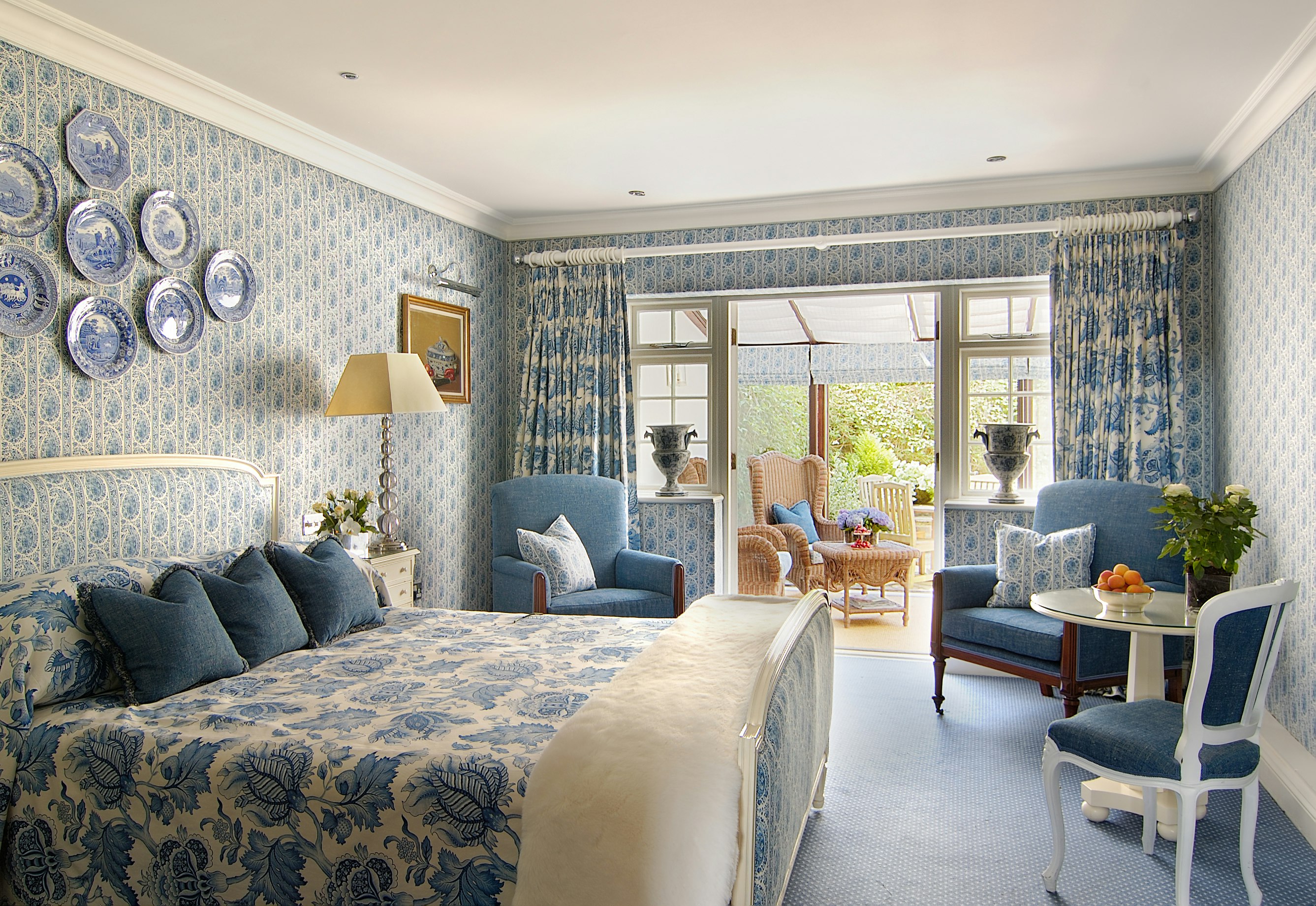 Courtyard, Suite
