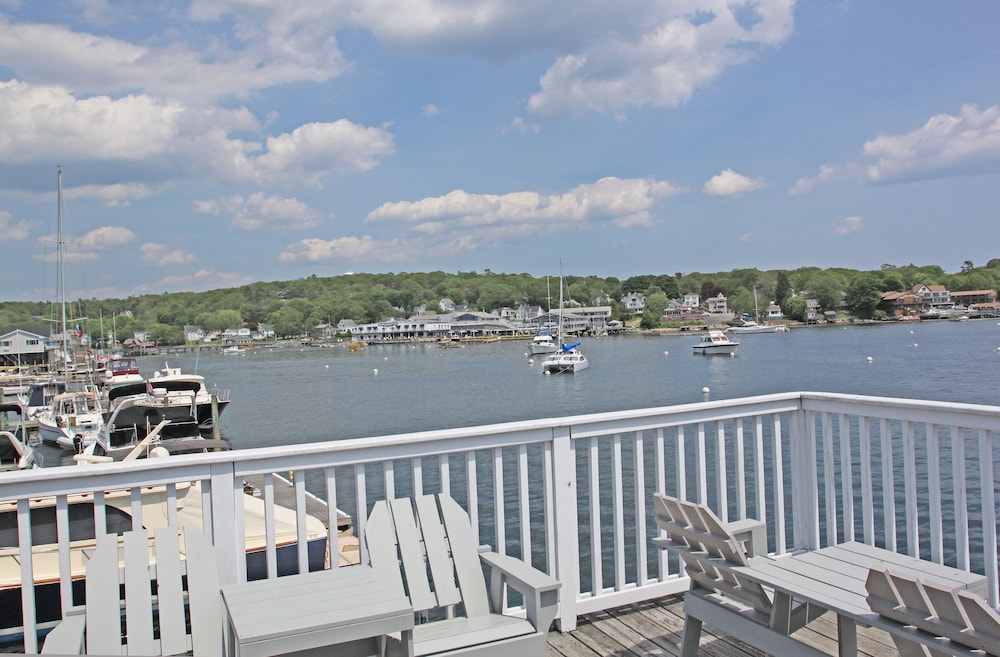 Tugboat Inn 49/50