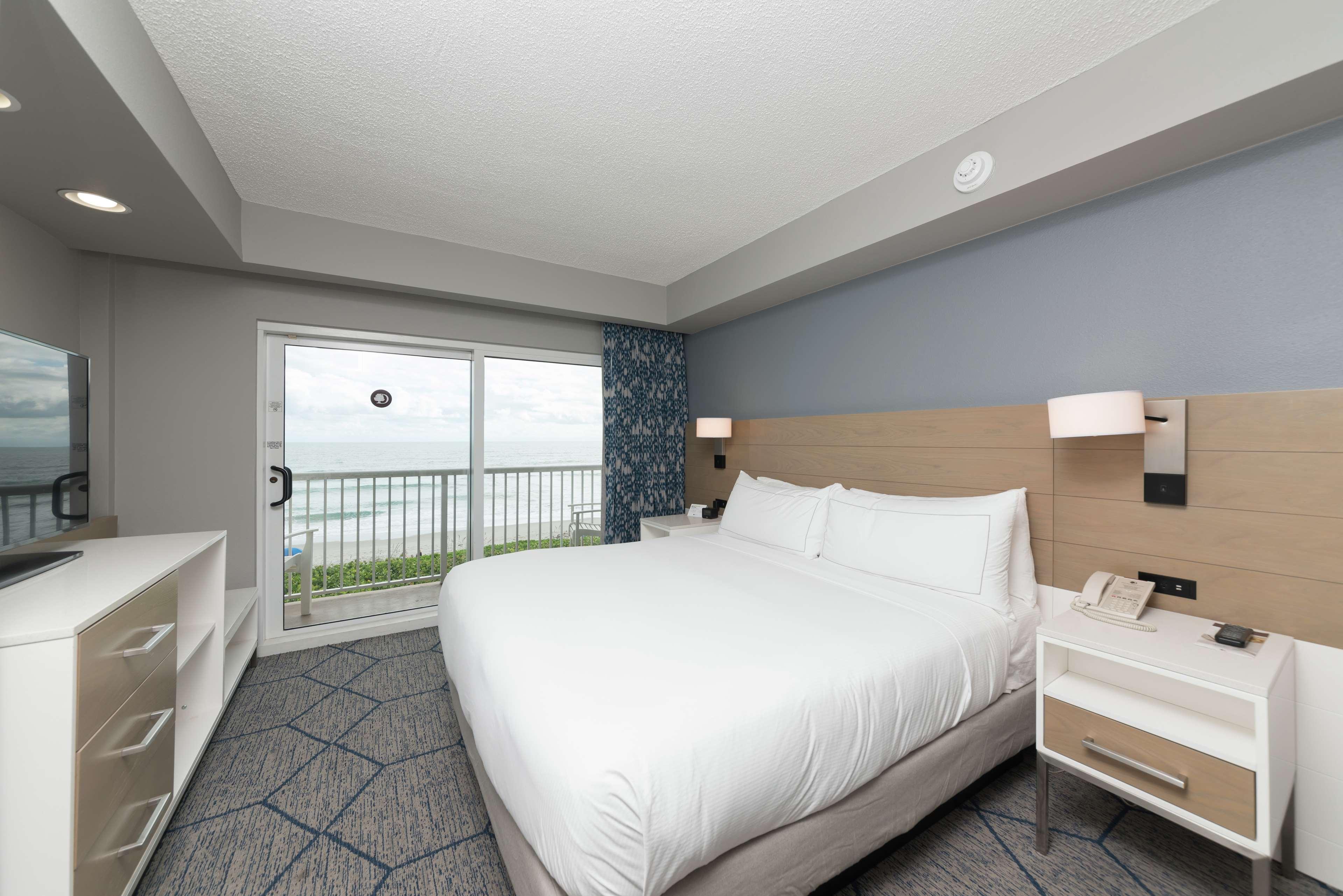 2 ROOMS, SUITE, KING BED, PATIO