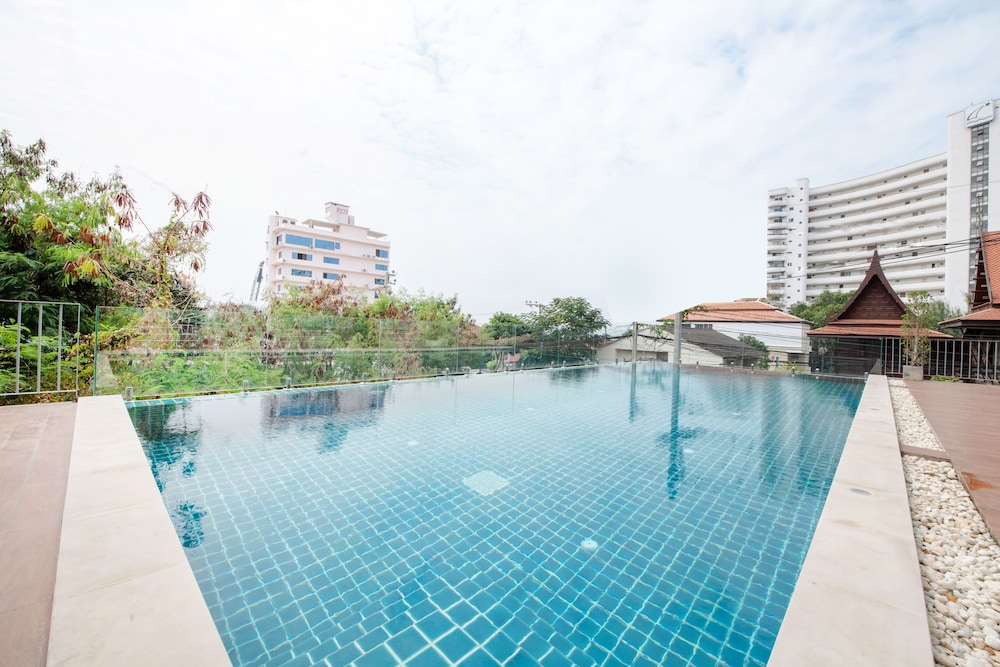 Capital O 631 Blooming Hill Boutique Suites 35/50