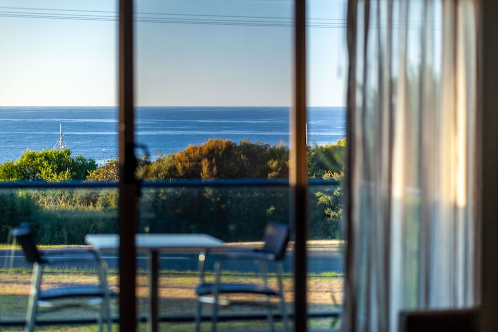 Beachfront Bicheno 40/50