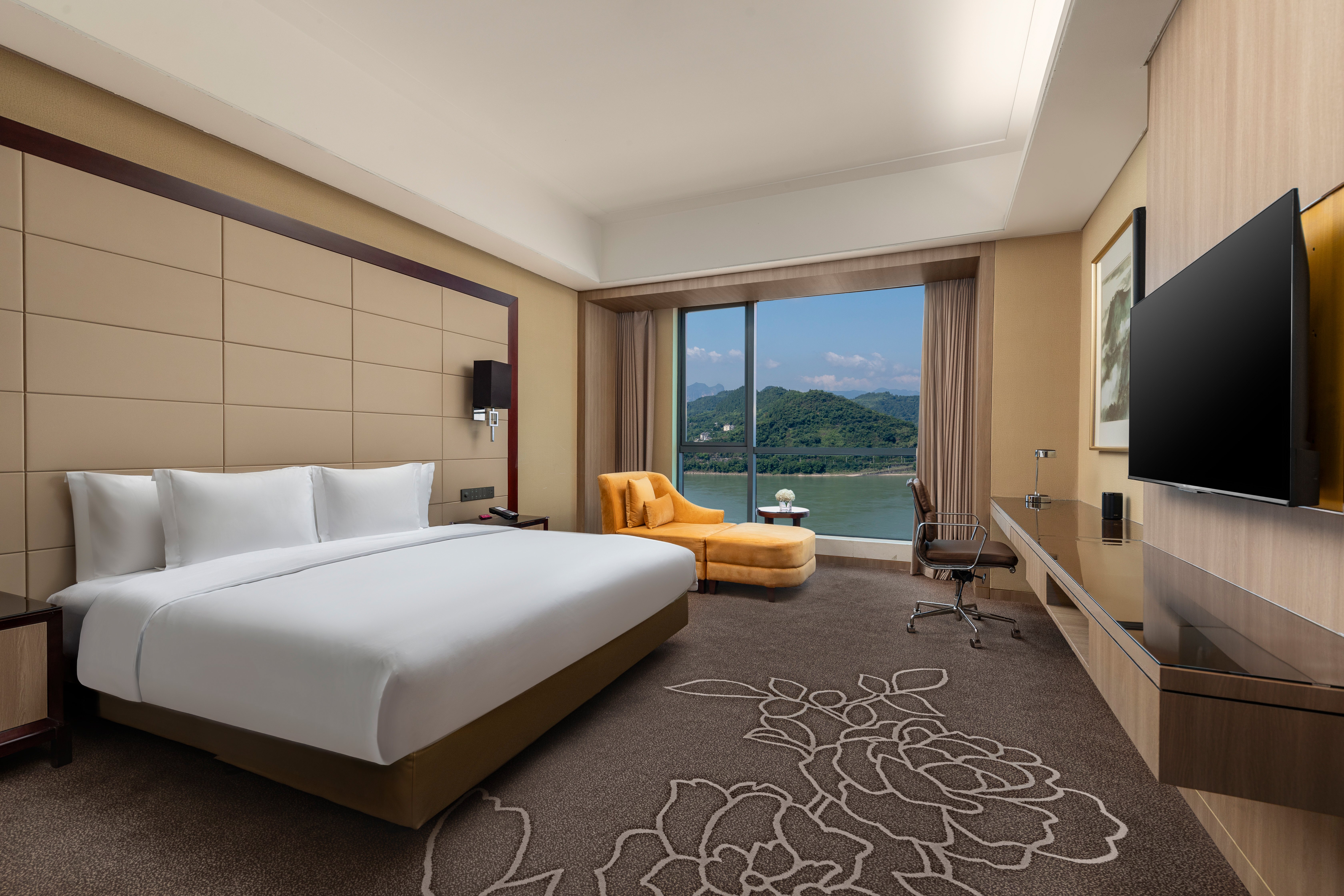 CROWNE PLAZA YICHANG 16/50
