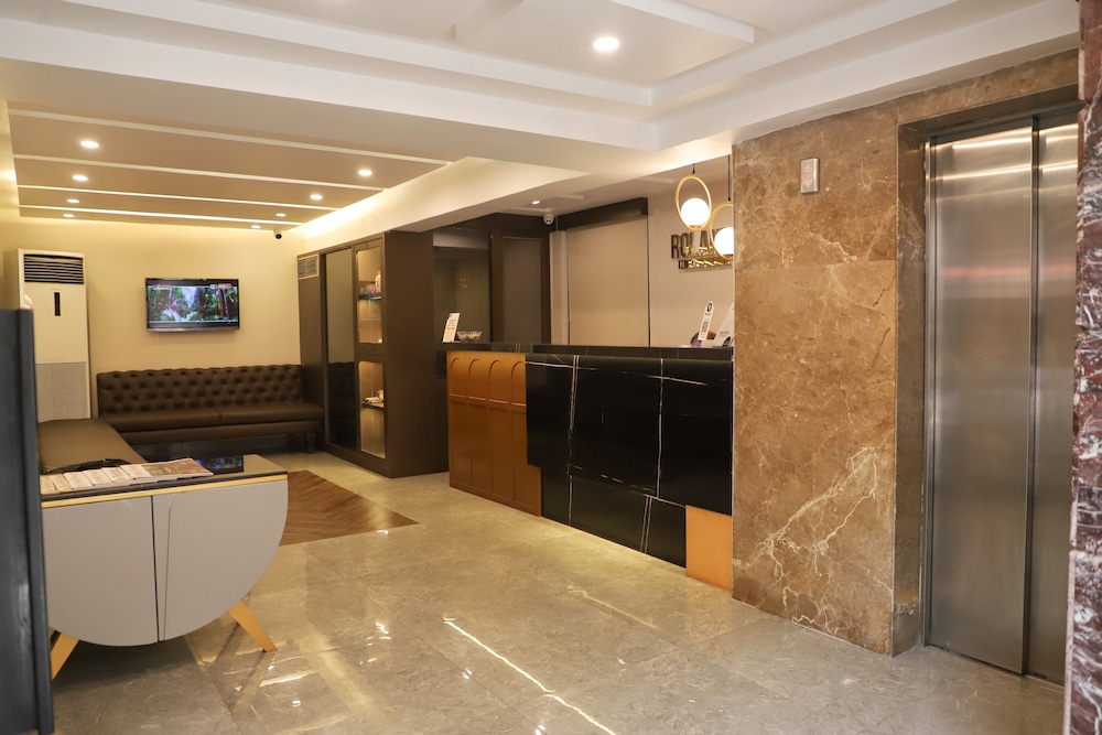 ROLAND HOTEL 9/55