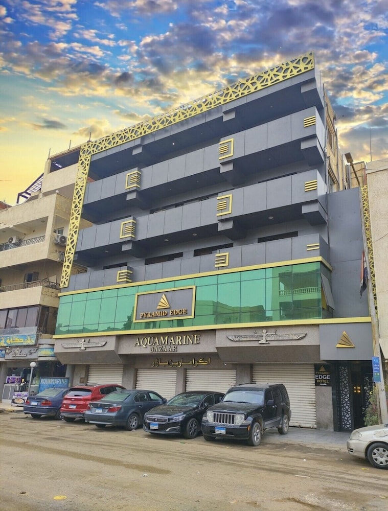 Pyramid Edge Hotel in GIZA