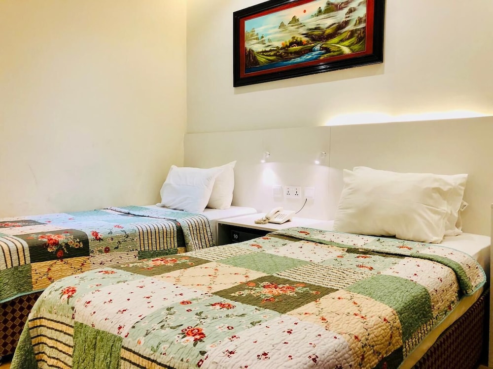 Al Ahrar Hotel 17/34