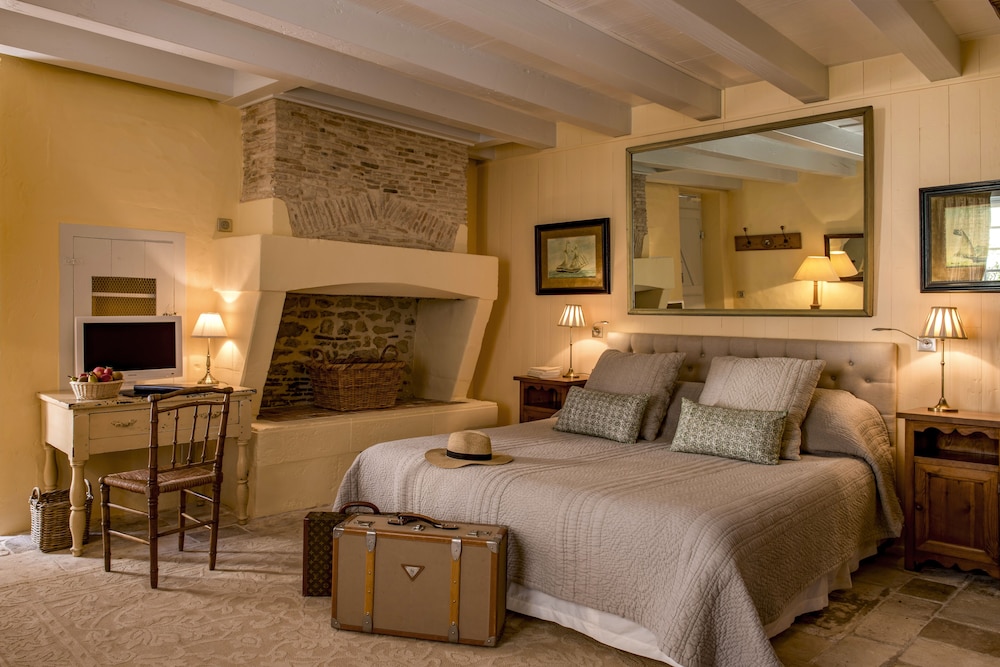 La Baronnie Hotel & Spa 28/88