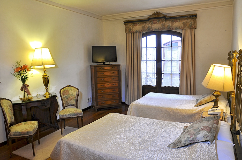Parador Santa Maria La Real 14/36