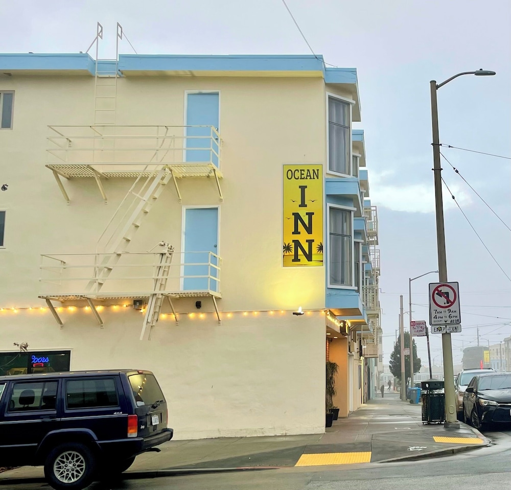Beach Motel 29/31