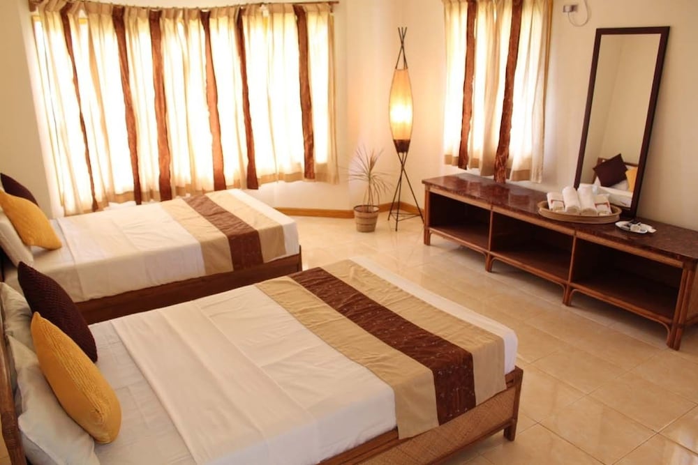 Palms Cove Resort 31/73